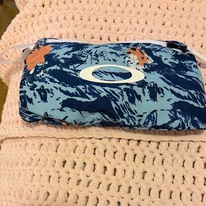 Oakley Cream Textured Pouch